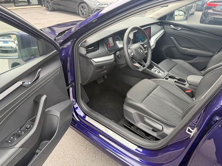 Фото 10 - Skoda Octavia Pro