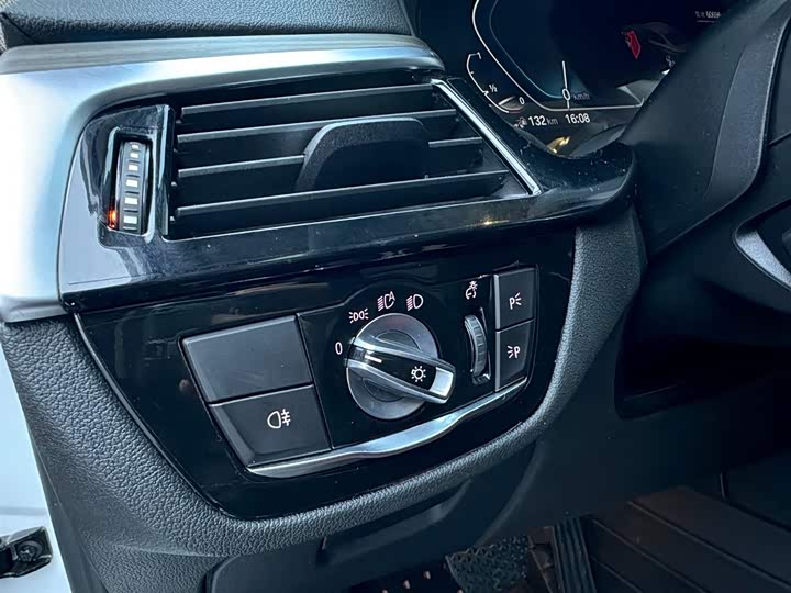 Фото 13 - BMW 5 Series Hybrid