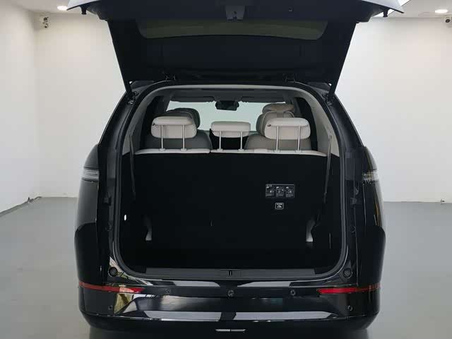 Фото 14 - XPeng X9