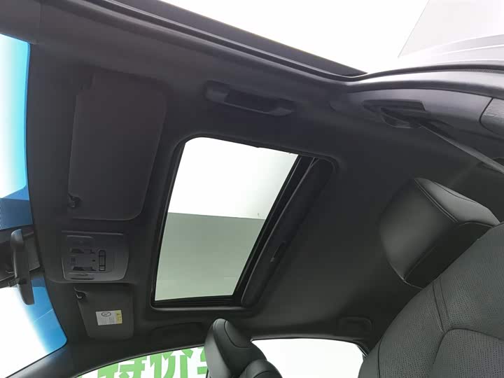 Фото 14 - Toyota Avalon