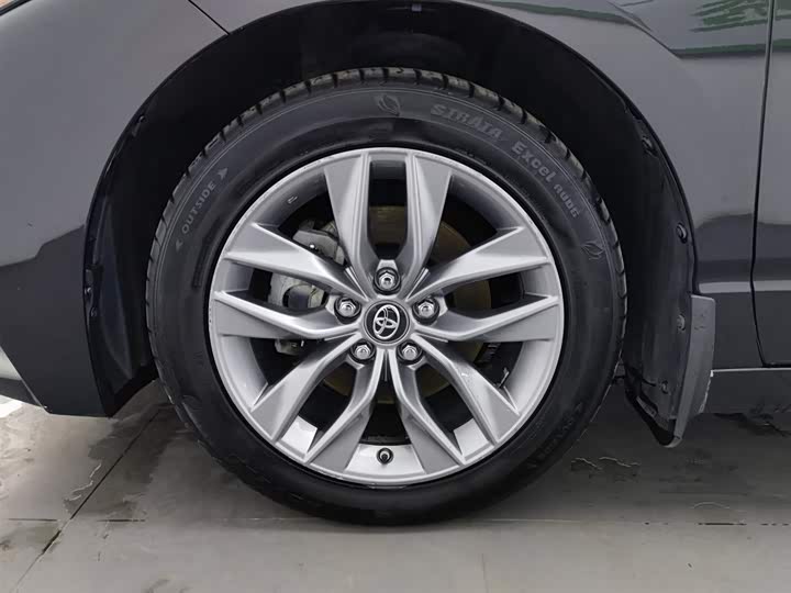 Фото 17 - Toyota Avalon