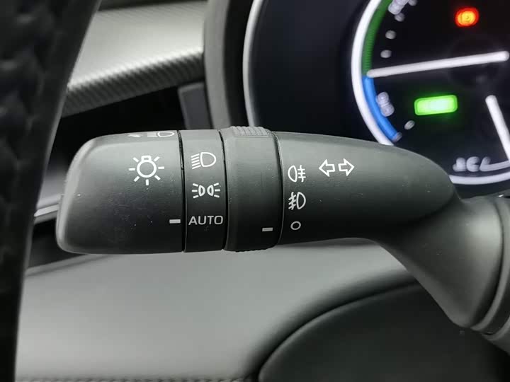 Фото 21 - Toyota Avalon