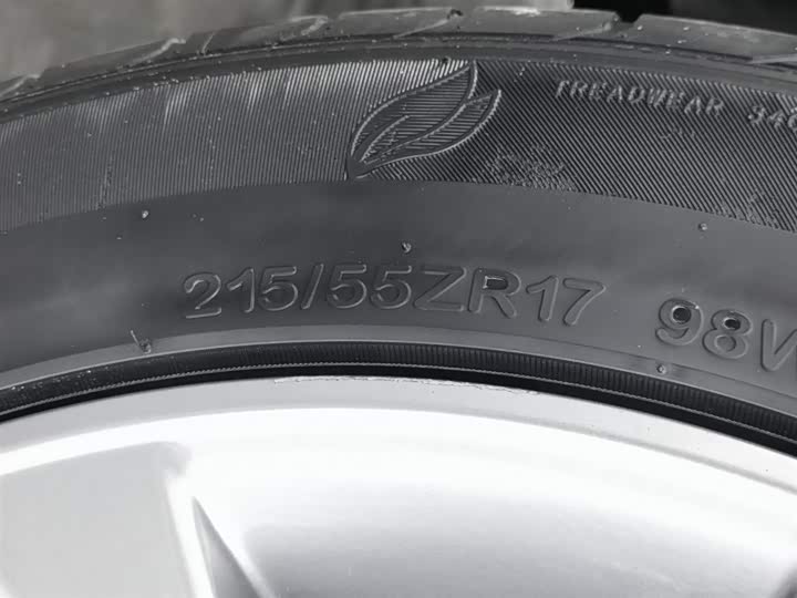 Фото 24 - Toyota Avalon