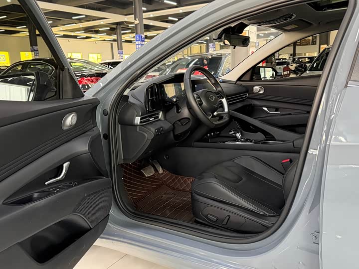 Фото 4 - Hyundai Elantra N line