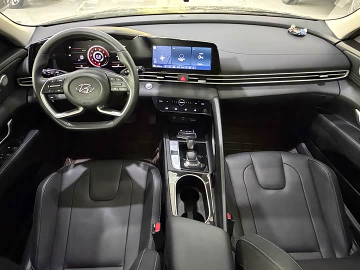 Фото 6 - Hyundai Elantra N line