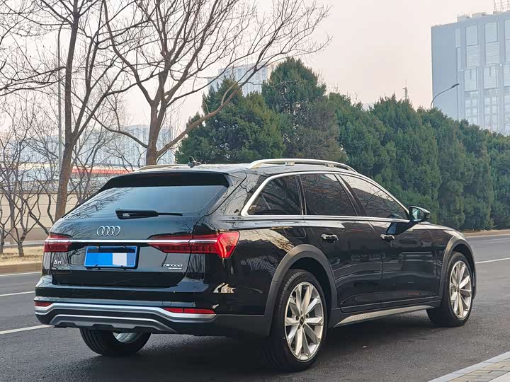 Фото 5 - Audi A6