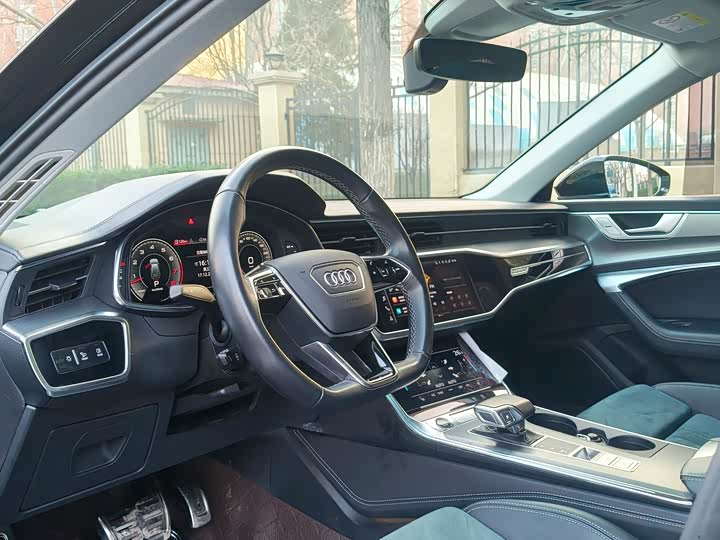 Фото 6 - Audi A6