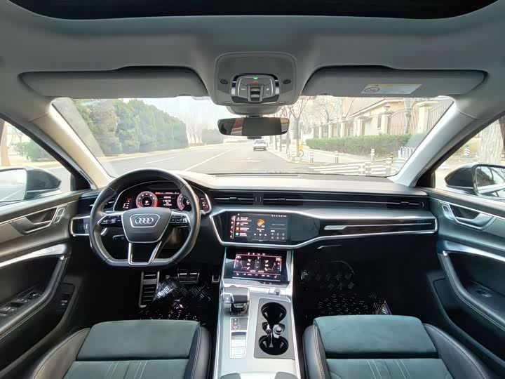 Фото 8 - Audi A6