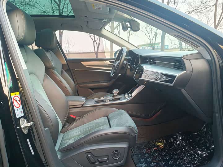 Фото 9 - Audi A6