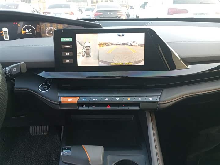 Фото 13 - Changan UNI-V