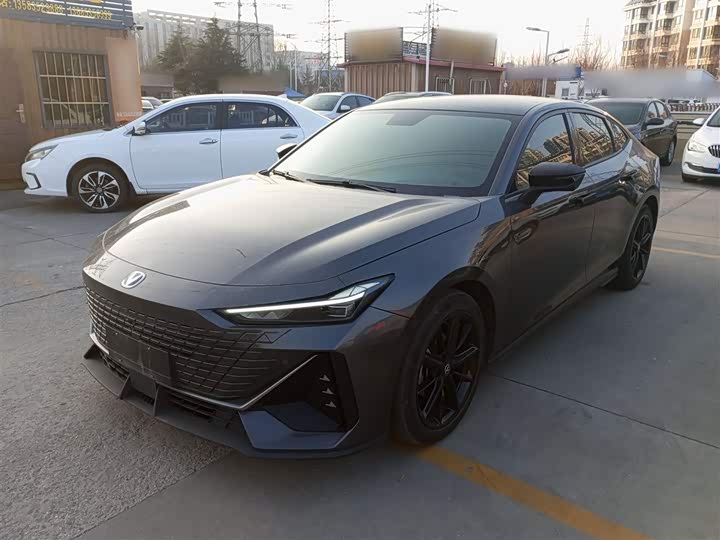 Фото 2 - Changan UNI-V