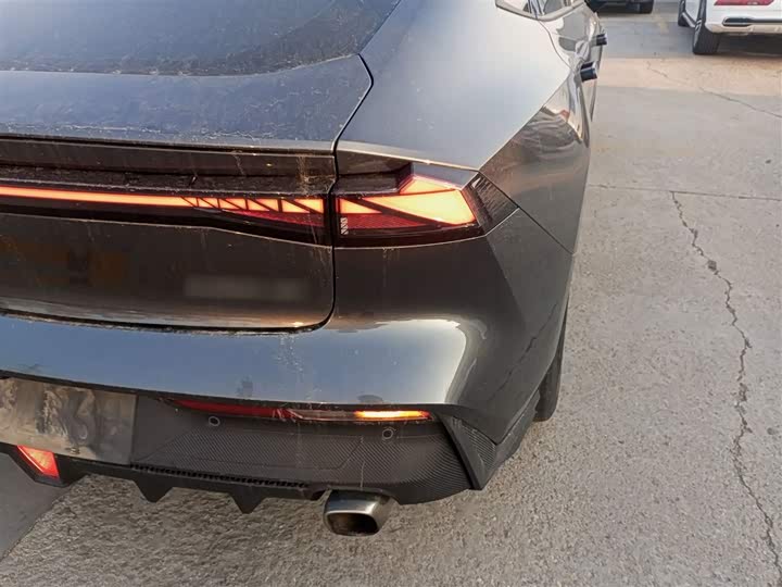 Фото 8 - Changan UNI-V