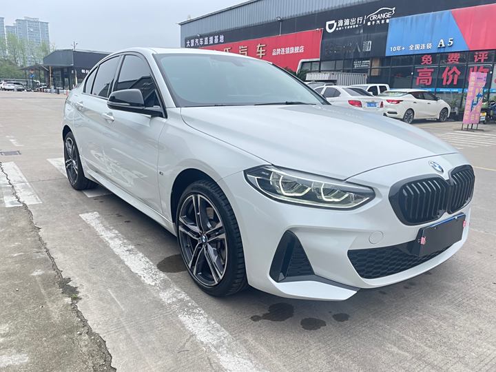 Фото 3 - BMW 1 Series