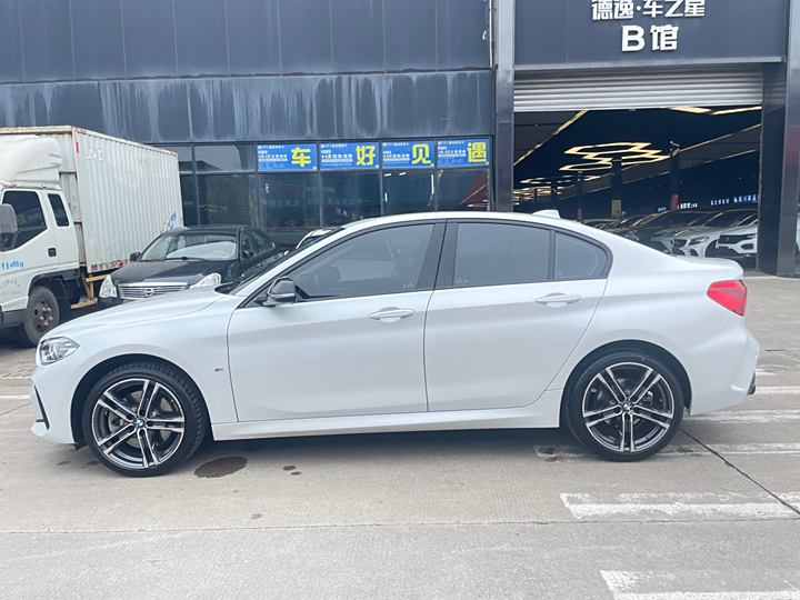 Фото 5 - BMW 1 Series