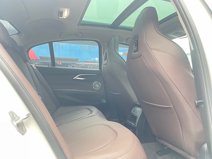 Фото 9 - BMW 1 Series