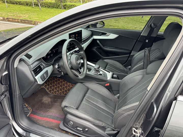 Фото 7 - Audi A4L