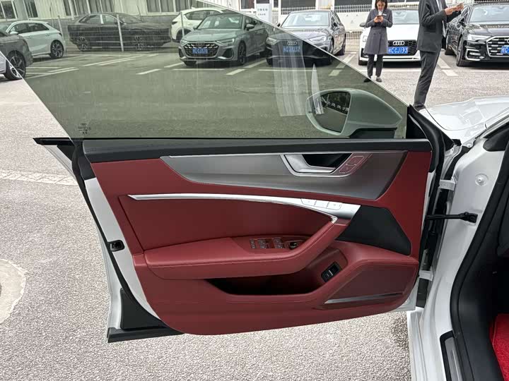 Фото 11 - Audi A7