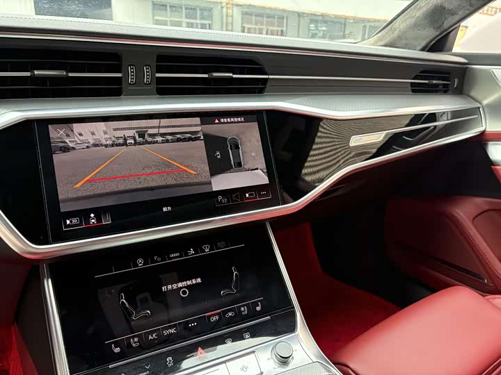 Фото 17 - Audi A7