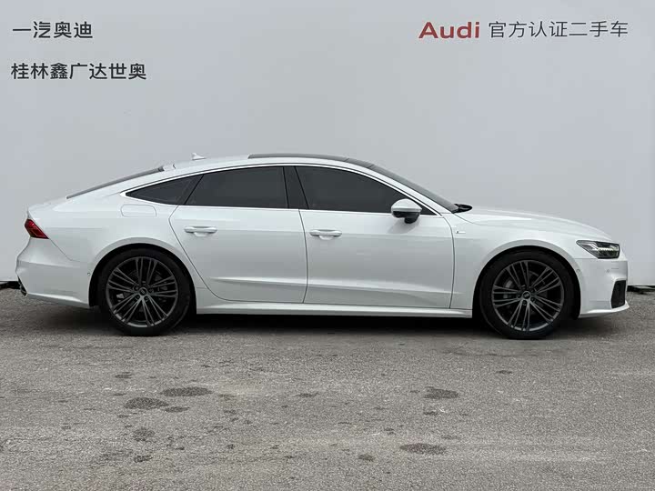 Фото 3 - Audi A7