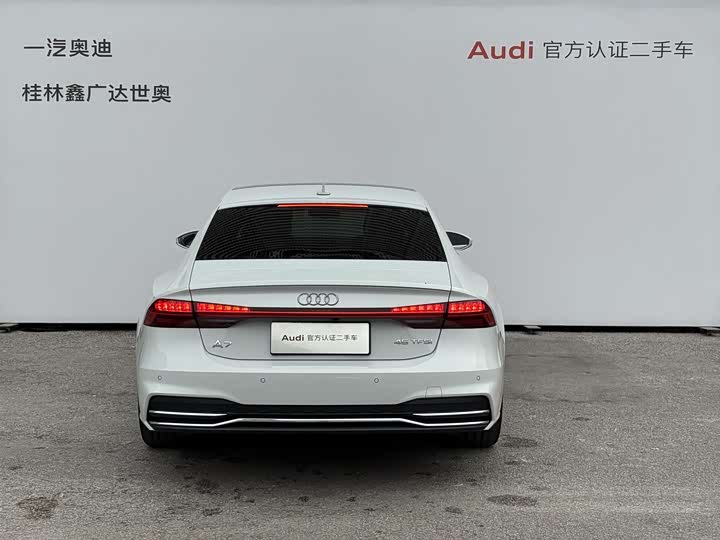 Фото 5 - Audi A7