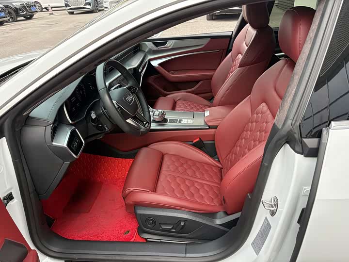 Фото 7 - Audi A7