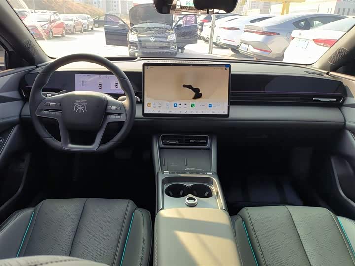 Фото 10 - BYD Qin L