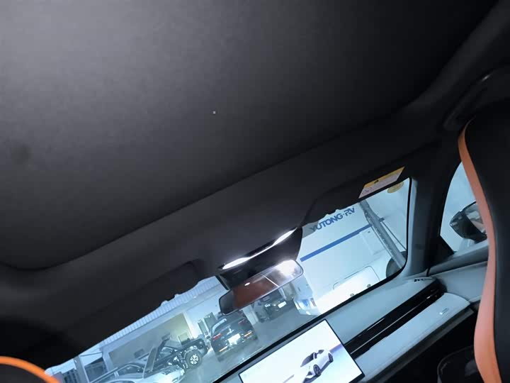 Фото 18 - Changan UNI-V