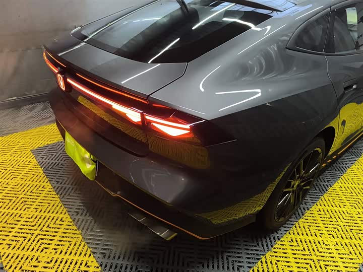 Фото 8 - Changan UNI-V