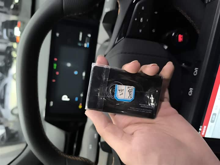 Фото 9 - Changan UNI-V