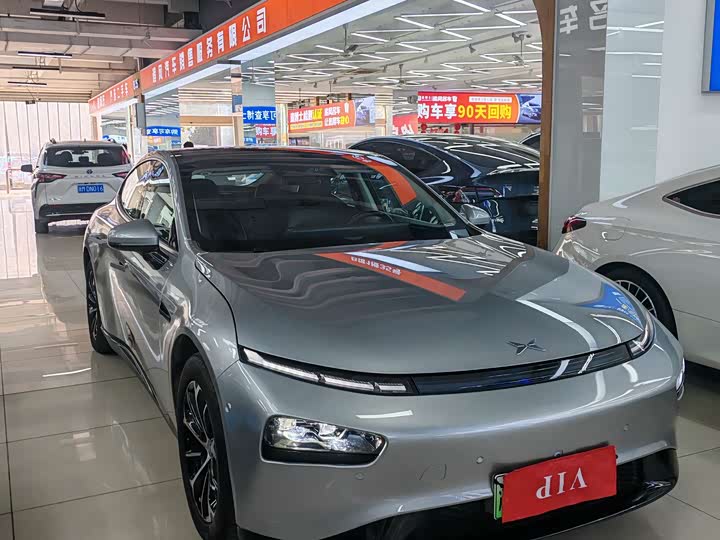 Фото 3 - XPeng P7