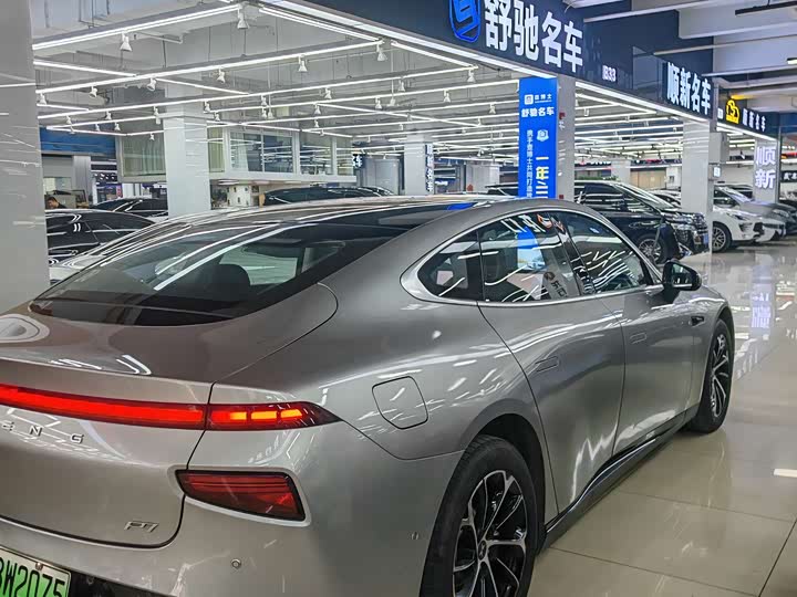 Фото 4 - XPeng P7