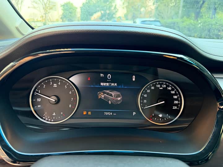 Фото 14 - Buick GL8 ES