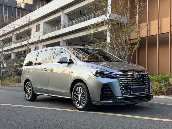 Фото 3 - Buick GL8 ES