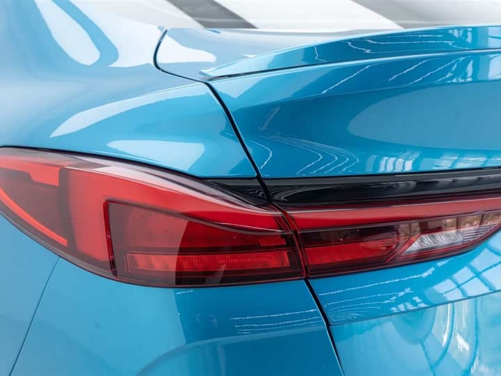 Фото 9 - BMW 2 Series