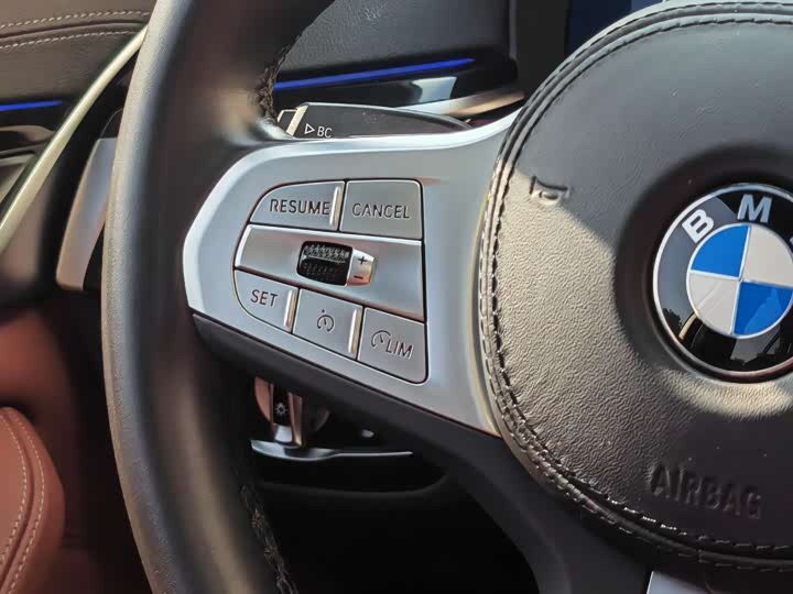 Фото 16 - BMW 5 Series