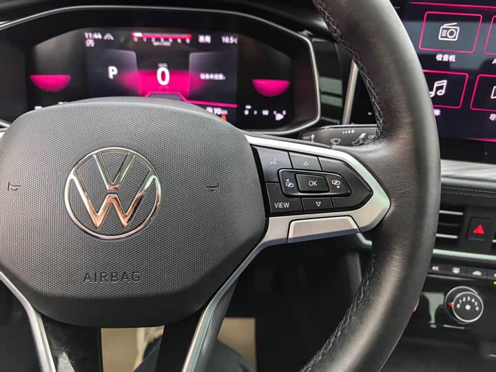 Фото 13 - Volkswagen Sagitar L