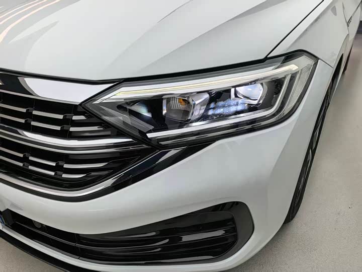 Фото 21 - Volkswagen Sagitar L