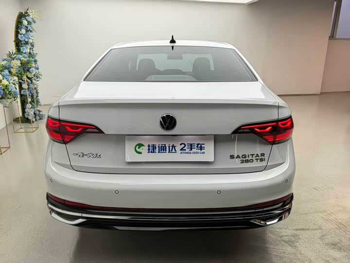 Фото 24 - Volkswagen Sagitar L