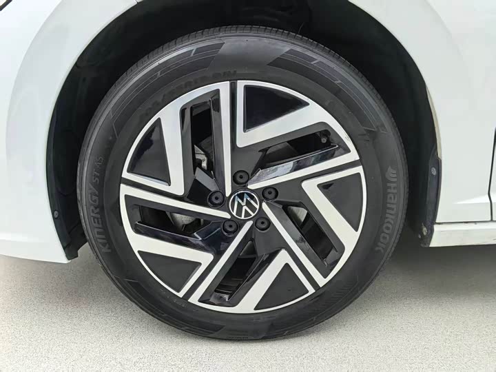 Фото 25 - Volkswagen Sagitar L