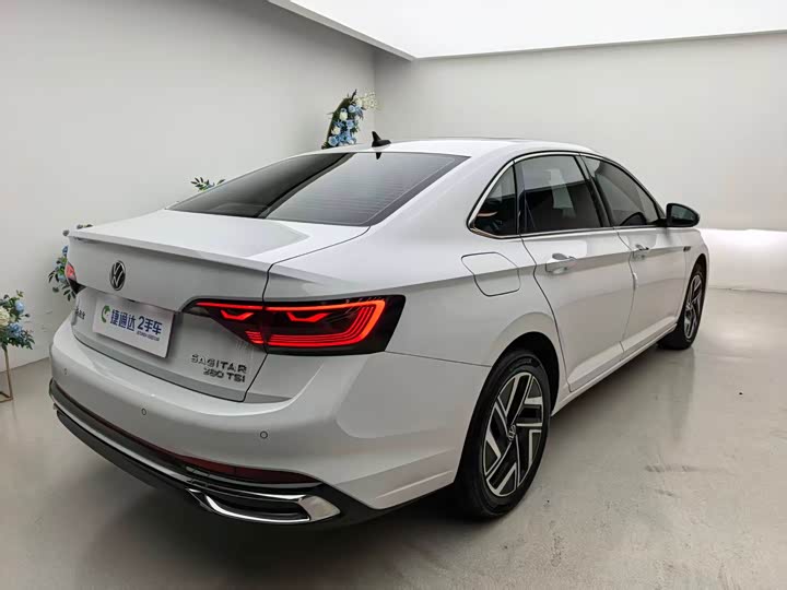 Фото 3 - Volkswagen Sagitar L