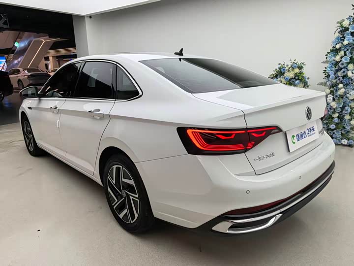 Фото 5 - Volkswagen Sagitar L