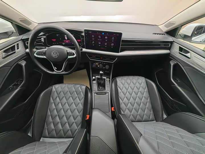 Фото 6 - Volkswagen Sagitar L