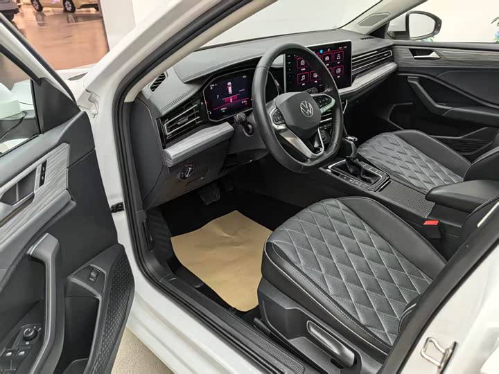 Фото 7 - Volkswagen Sagitar L