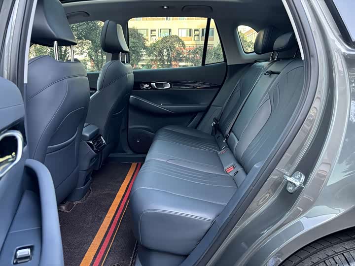 Фото 22 - Geely Galaxy E5