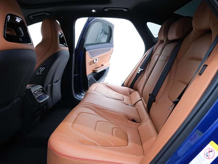 Фото 15 - BYD Han