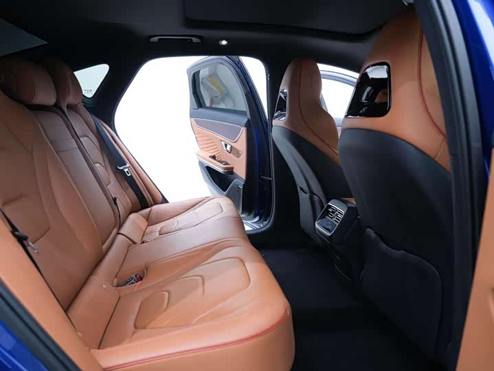 Фото 16 - BYD Han