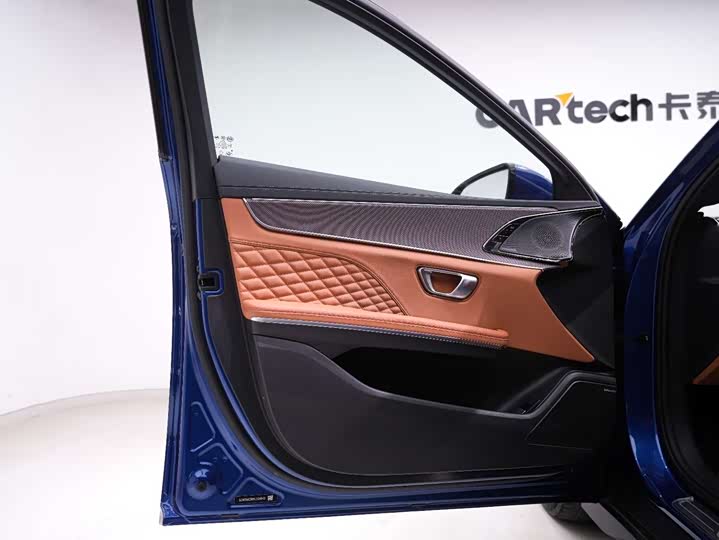 Фото 17 - BYD Han