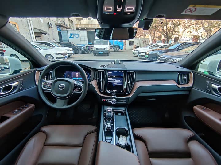 Фото 7 - Volvo XC60 Hybrid