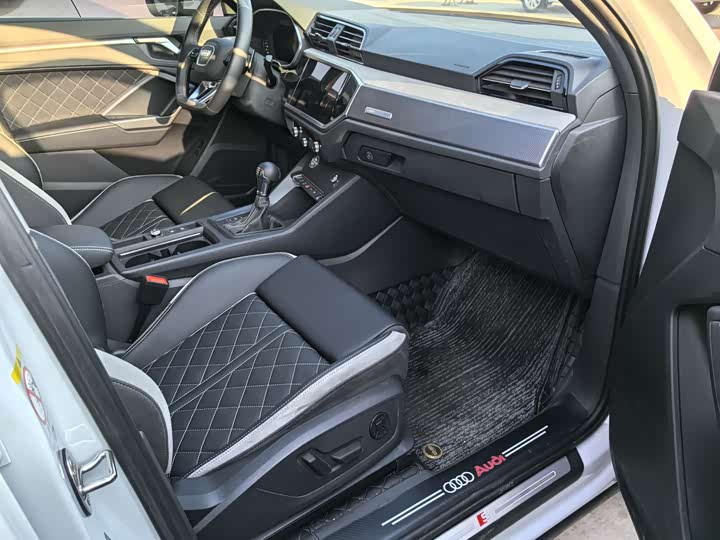 Фото 12 - Audi Q3