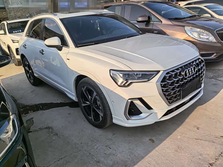 Фото 3 - Audi Q3